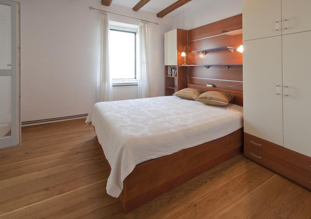 Villa Tangerine Vis Room photo
