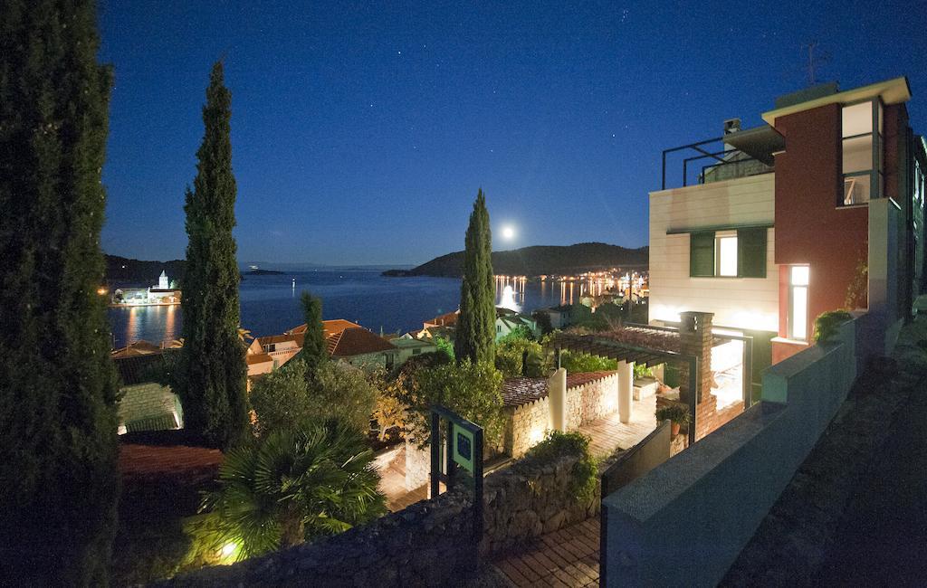 Villa Tangerine Vis Exterior photo