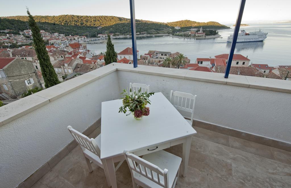 Villa Tangerine Vis Exterior photo