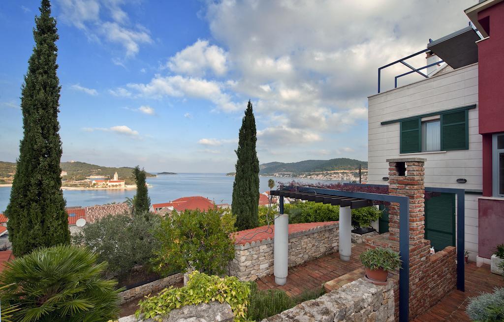 Villa Tangerine Vis Exterior photo